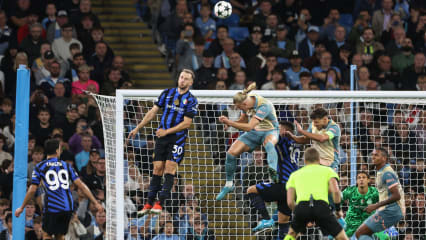 Erling Haaland (Mi.) wurde von der Inter-Hintermannschaft zumeist gut bewacht.