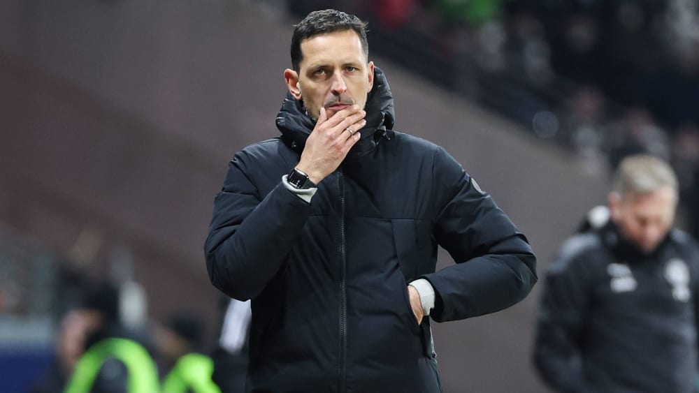 Dino Toppmöller und Frankfurt treffen im Achtelfinale entweder auf Ajax Amsterdam oder FCSB Bukarest.