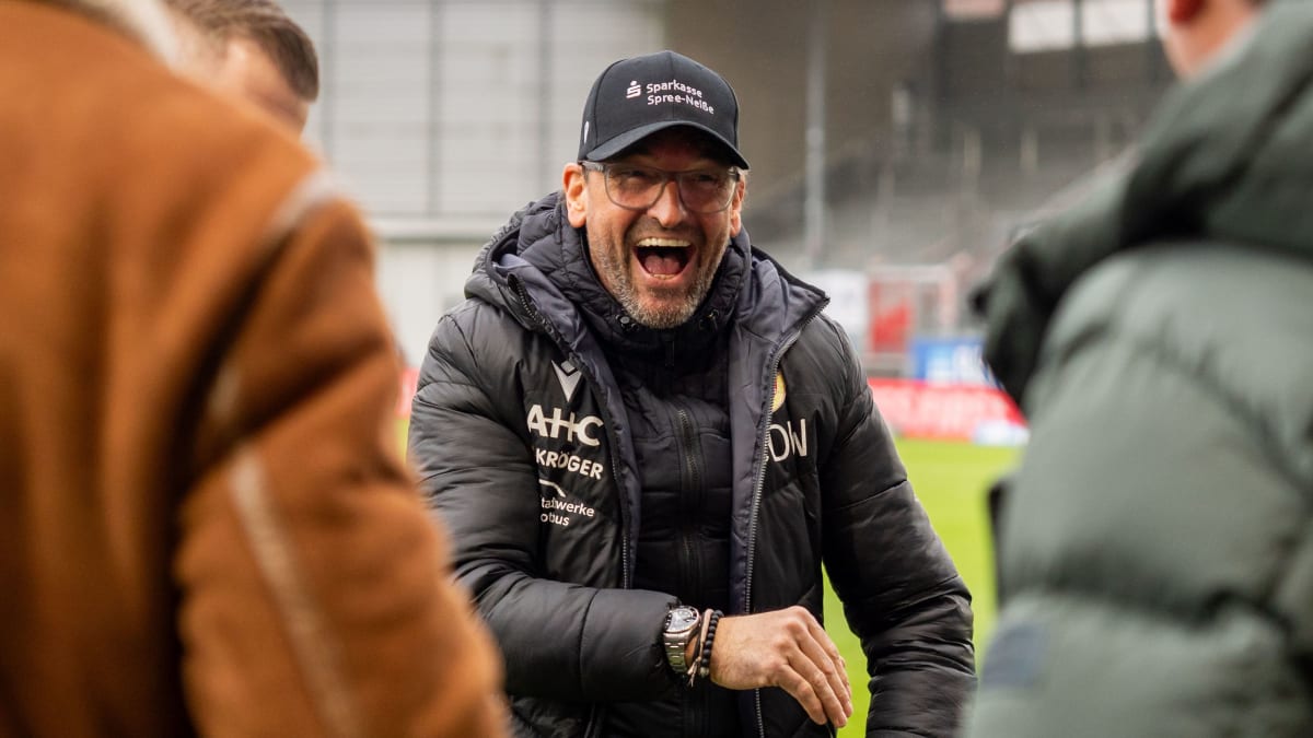 Wollitz-witzelt-ber-Schiedsrichter-So-etwas-habe-ich-noch-nie-geh-rt-