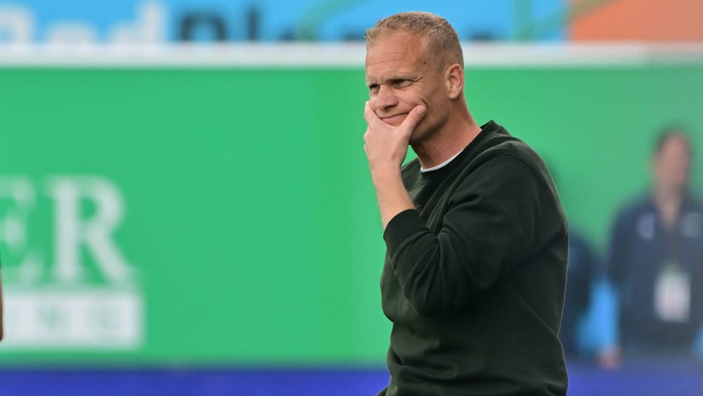 Ist wohl auch in der kommenden Spielzeit Trainer des FC Schalke 04: Karel Geraerts.