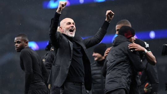 Hat in dieser teils durchwachsenen Saison auch schon lauthals mit seinem Milan-Team gefeiert: Stefano Pioli.