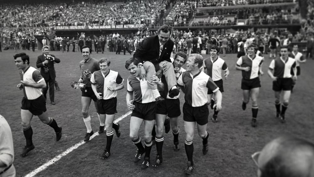 Feyenoord Rotterdam gewinnt den Europapokal der Landesmeister 1969/1970 - Trainer Ernst Happel ist obenauf.
