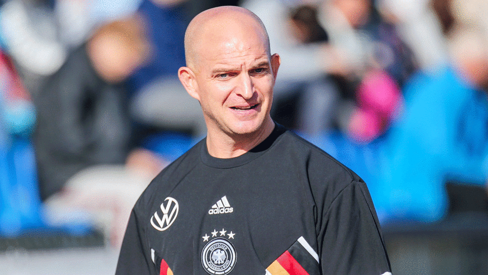 Er ist angetan von den DFB-Auftritten seiner U 16 in Portugal: Nationaltrainer Marc-Patrick Meister.