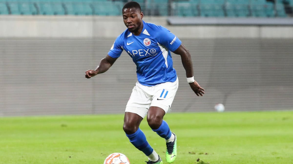 -Viel-gesehen-viel-erlebt-und-immer-getroffen-Ulm-verpflichtet-Mamba