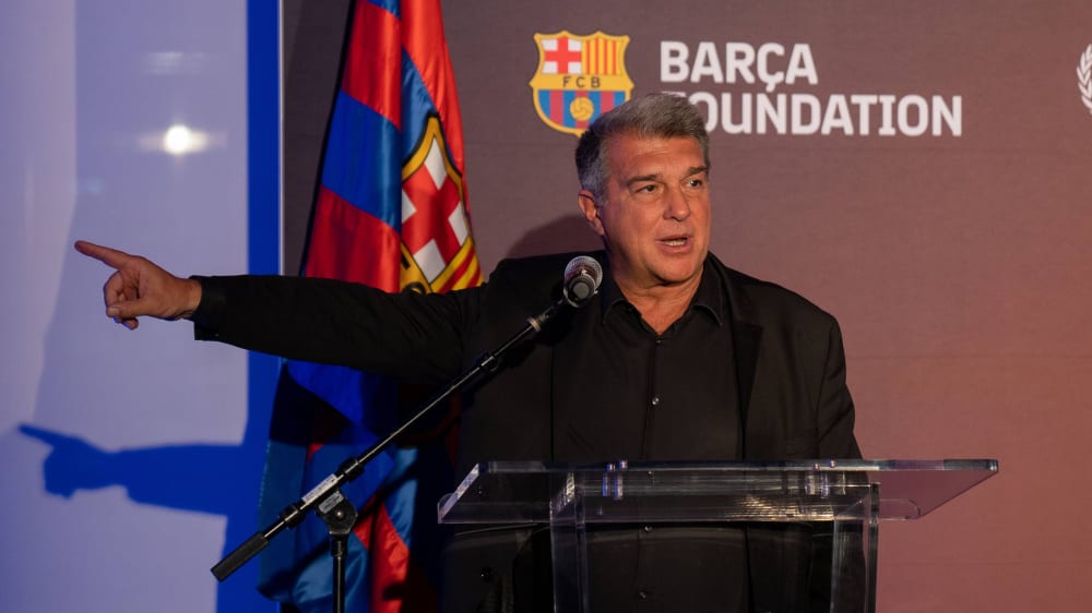 Weitere Anteile sind weg, Millionen sind da bei Joan Laportas FC Barcelona.