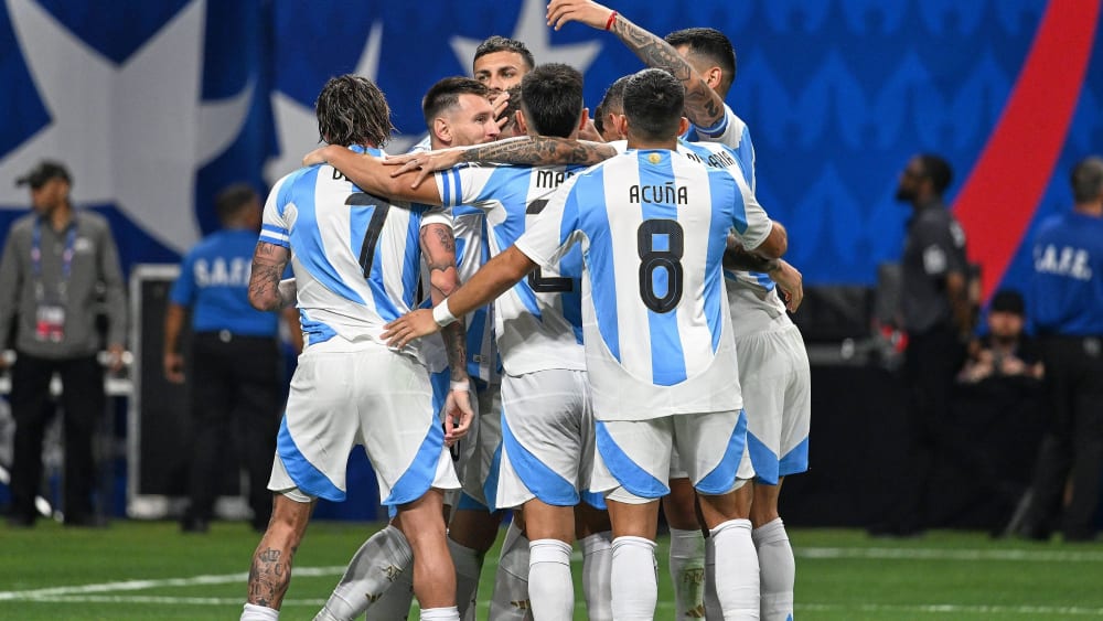 Lionel Messi wurde mit Argentinien zum Copa-Auftakt der Favoritenrolle gerecht - auch wenn Kanada gut dagegenhielt.
