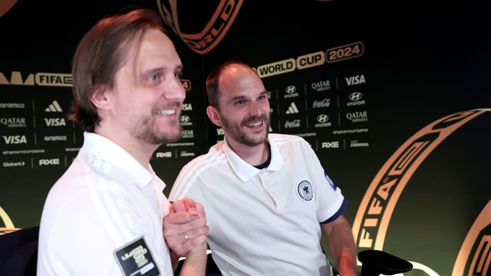 Am ersten vollen Turniertag gab es für Chef-Trainer 'Svon' (l.) und Assistent Whenett (r.) viel zu bejubeln.