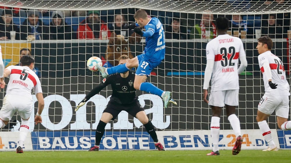 Führungstreffer: Andrej Kramaric (2.v.li.) trifft im Sprung zum 1:0 für Hoffenheim.&nbsp;