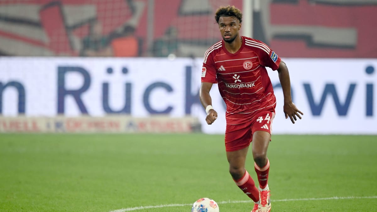 2. Bundesliga: Egouli unterschreibt Profivertrag in Düsseldorf
