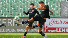 Eiskalt am Elfmeterpunkt: Soufian Benyamina (vorne; Archiv-Foto) entschied das Auswärtsspiel beim Berliner AK.