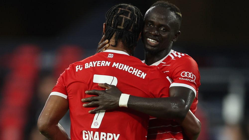 Ein Duo, das schon ganz gut funktioniert: Serge Gnabry (li.) und Sadio Mané.