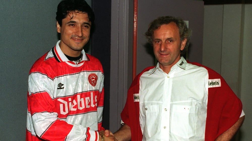 Als Europas bester Torjäger verschwand - und in die Bundesliga kam - kicker