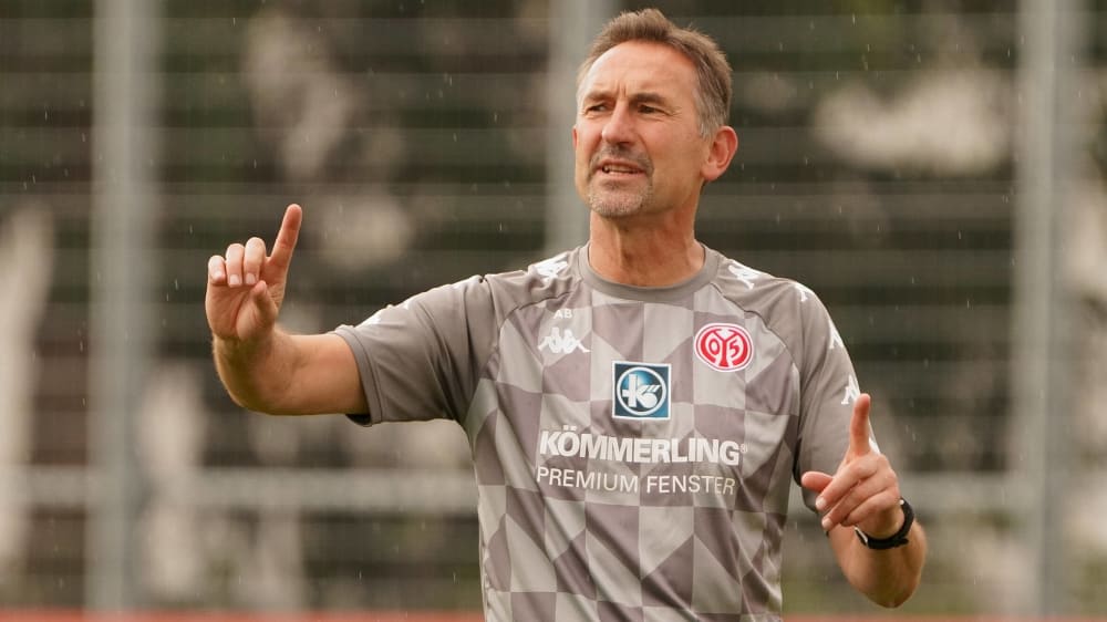 Mainz-05-Trainer Achim Beierlorzer ist mit vielem noch nicht zufrieden.