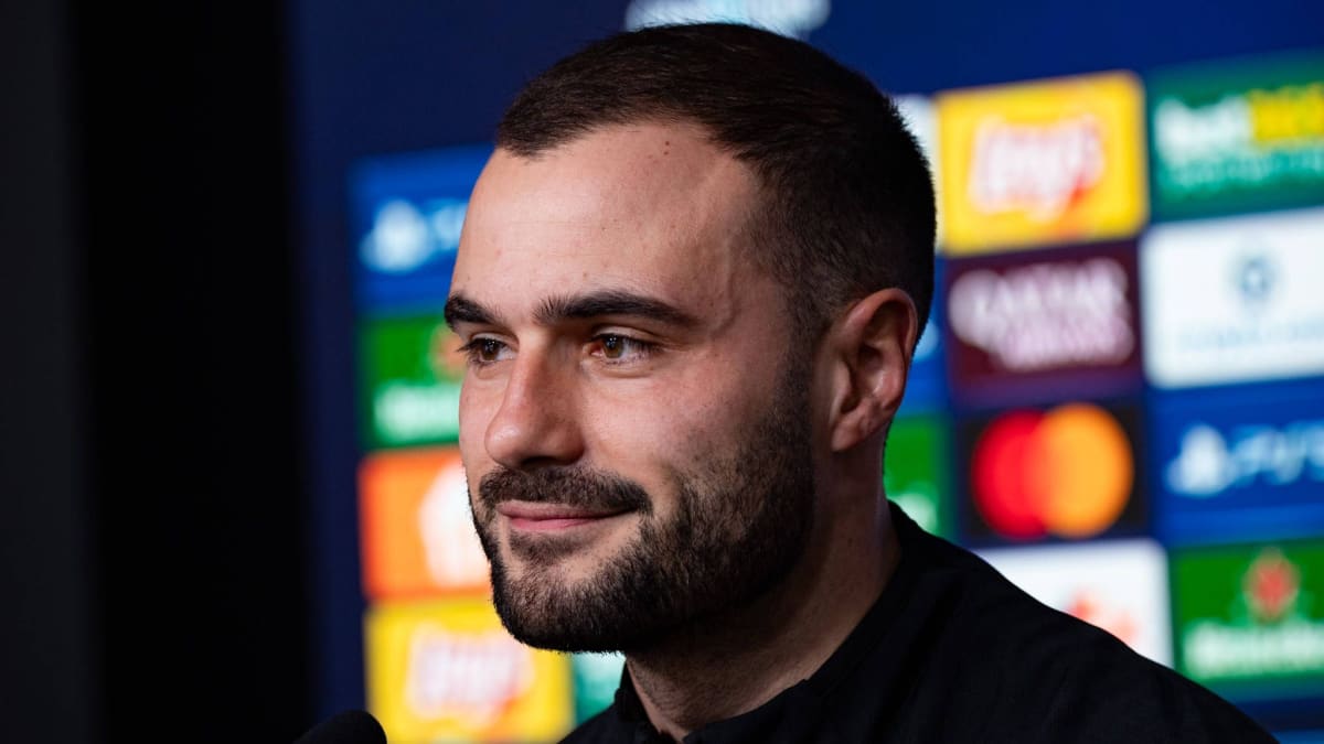 Steckt-Schmitt-das-Team-an-So-geht-der-Eintracht-Coach-seinen-Traum-an