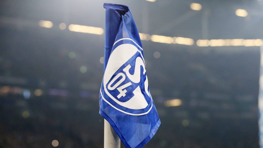 Der FC Schalke 04 entfernt den Sponsor-Schriftzug von seinem Trikot.