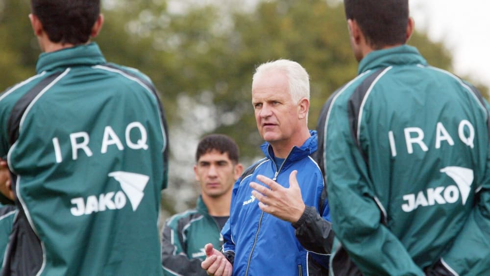 Aufbauhelfer unter schwierigsten Bedingungen: Bernd Stange als Nationaltrainer des Irak.