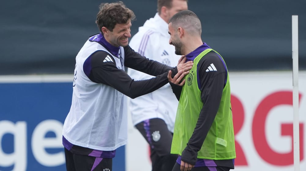 Ihren Namen sorgten erst mal für Verwirrung: Thomas Müller (li.) und Deniz Undav.