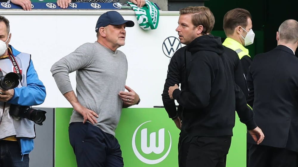 Ein Bild vom letzten Spieltag: VfL-Manager Jörg Schmadtke (li.) und Ex-Trainer Florian Kohfeldt.