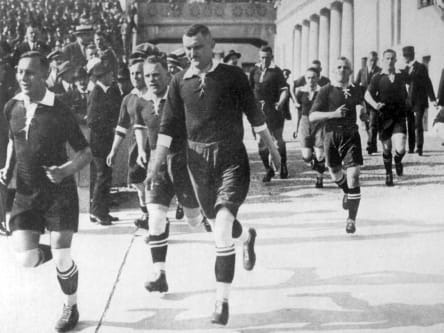 Die Meistermannschaft des 1. FC N&#252;rnberg 1925