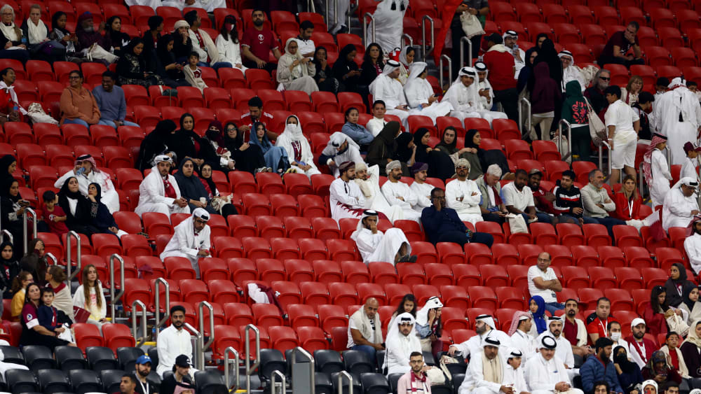 Äußerst auffällig: leere Ränge beim WM-Eröffnungsspiel in Katar.
