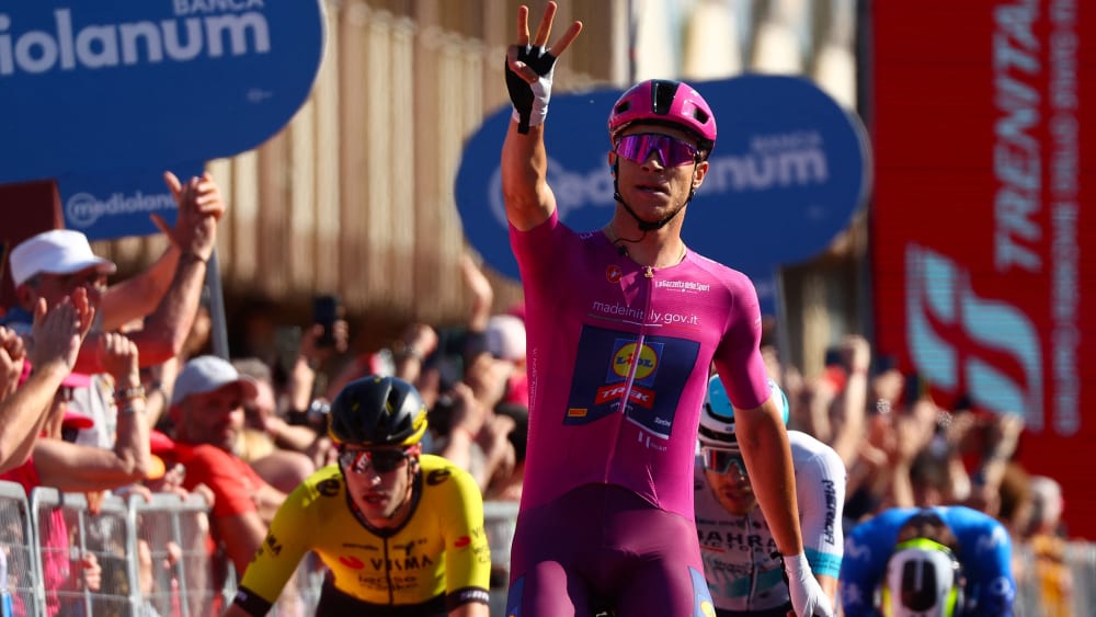 Jonathan Milan feierte seinen dritten Tagessieg beim diesjährigen Giro.