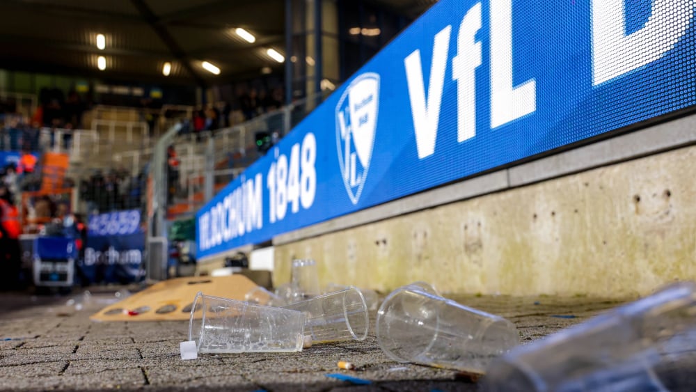 Der VfL Bochum will mit neuer Videotechnik noch schneller gegen Becherwerfer vorgehen.