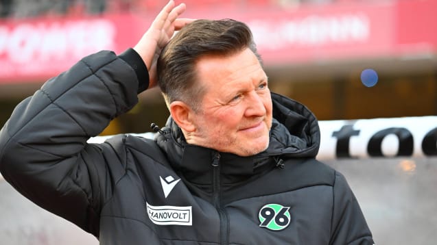 Kopfzerbrechen über die richtigen Mittel: Christian Titz will mit Hannover in die Bundesliga.