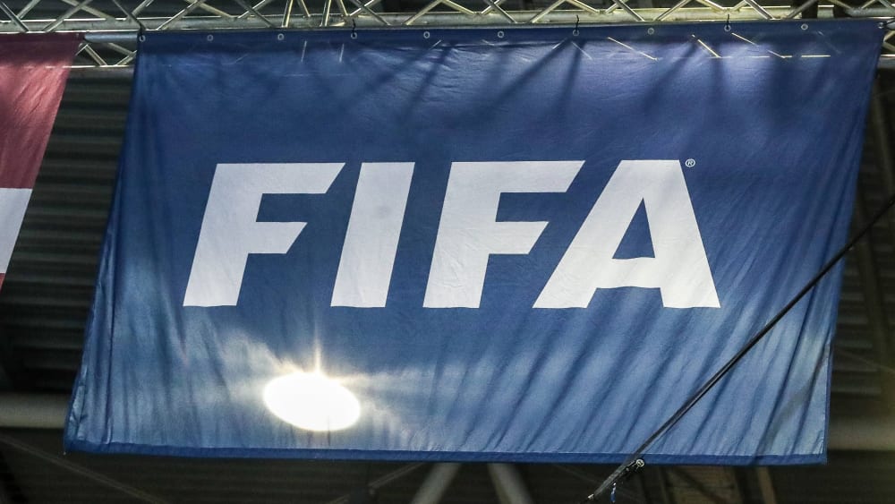 Die FIFA kündigt Untersuchungen zu Menschenrechtsverletzungen bei der Katar-WM an.