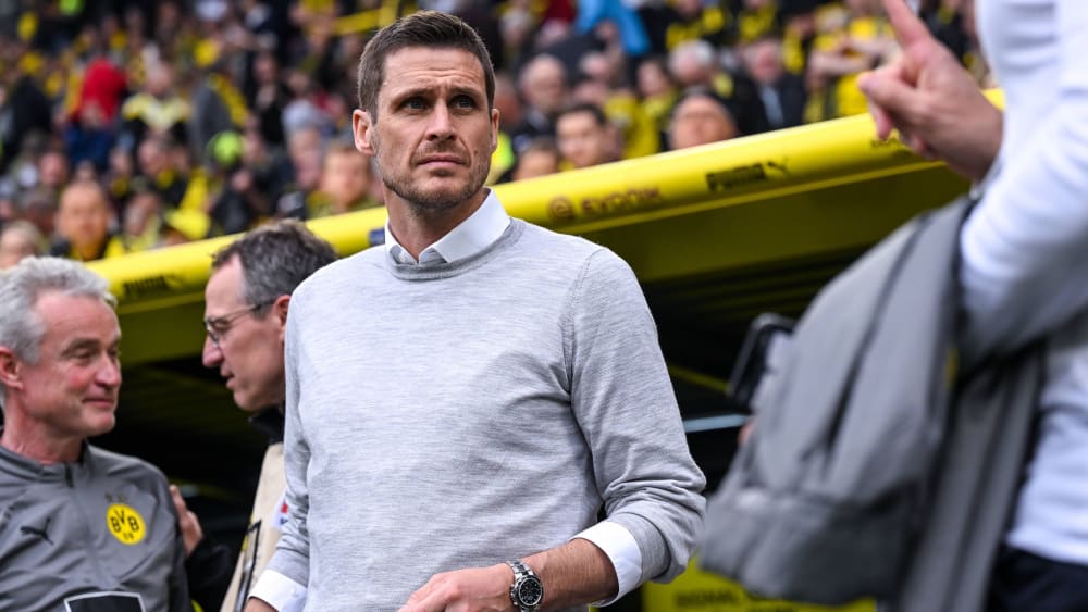 Seht den Spielplan im Meisterrennen als "Nachteil": Dortmunds Sportdirektor Sebastian Kehl.