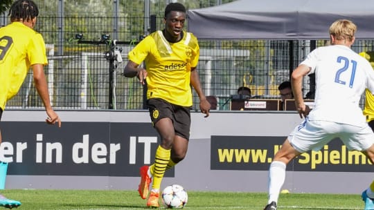 Dortmunds U-19-Spieler Abdoulaye Kamara (hier gegen Kopenhagen) wurde in Sevilla angefeindet.  