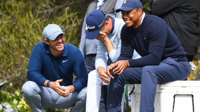 Haben gut lachen: Rory McIlroy (l.) und Tiger Woods (r.) wollen mit der TGL mehr Spaß und Entertainment in den Golfsport bringen.