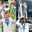 Fünf war lange Zeit das Maß der Dinge: Cristiano Ronaldo, Clarence Seedorf und seit 2022 zahlreiche weitere Stars hatten eine Handvoll an Titeln in der Champions League geholt. Doch nun gibt es vier Sechserpacks - und einen aus der Vergangenheit.