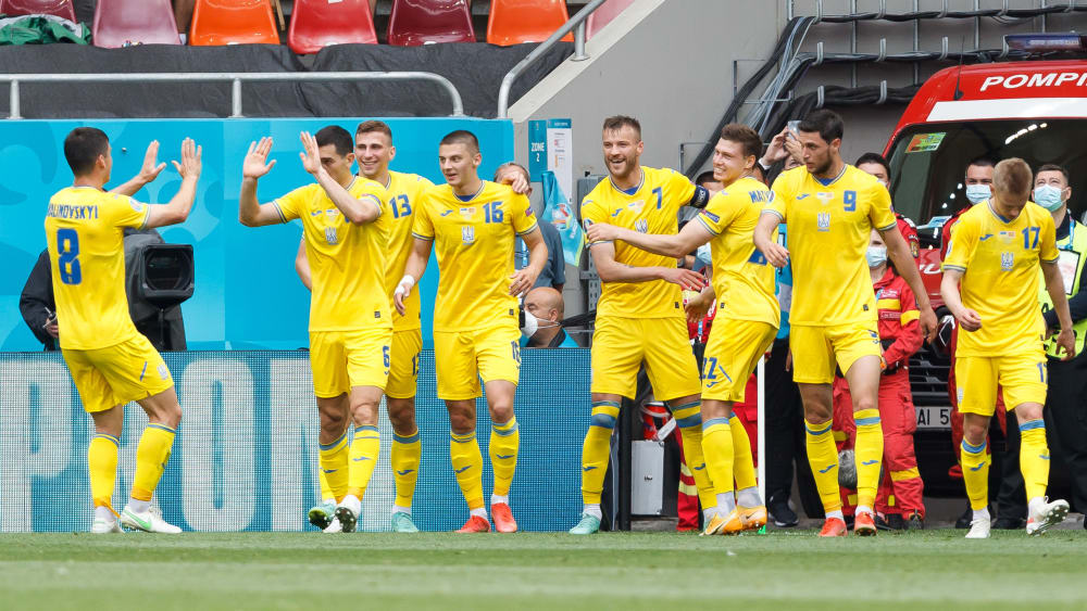 Jubel nach dem 1:0: Andrey Yarmolenko (Nummer sieben) erzielte den F&#252;hrungstreffer f&#252;r die Ukraine gegen Nordmazedonien.