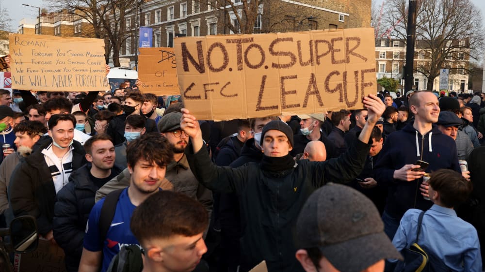 Fanproteste in London: Chelseas Anh&#228;nger wollen nicht in die Super League.