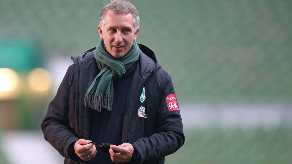 Bleibt Werder Bremen wohl erhalten: Manager Frank Baumann.