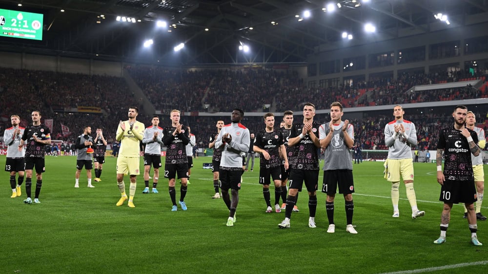 Enttäuschung pur: St. Pauli lieferte Freiburg im DFB-Pokal einen großen Kampf, musste sich aber geschlagen geben.