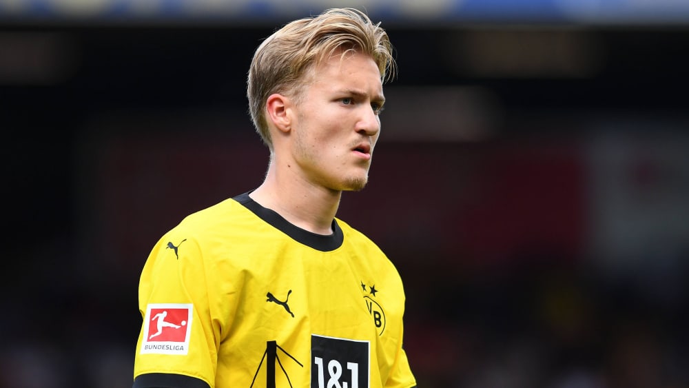 Julian Rijkhoff verlässt Borussia Dortmund und wechselt zurück zu Ajax Amsterdam.