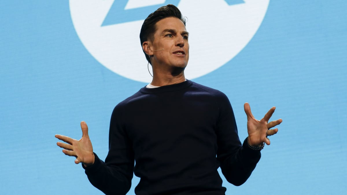 Für mehr Freiheiten CEO Andrew Wilson strukturiert EA um kicker