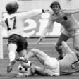 Schlüsselszene im WM-Finale 1974: Wim Jansen (#6) gegen Bernd Hölzenbein (#17).