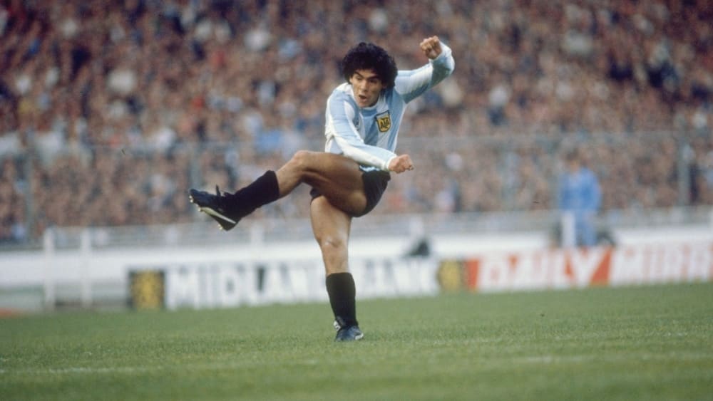 F&#252;r viele bis heute "El Mas Grande" - der Allergr&#246;&#223;te: Diego Armando Maradona.