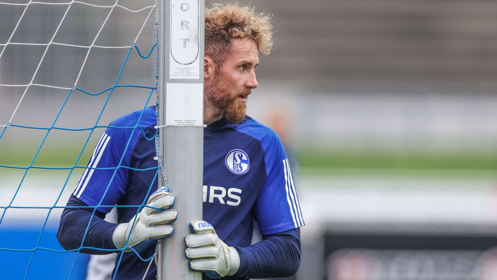 Rückschlag im Training: Schalkes Keeper Ralf Fährmann.