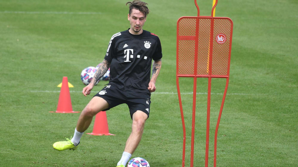 Zur&#252;ck beim Jugendverein: Adrian Fein beim Training des FC Bayern.