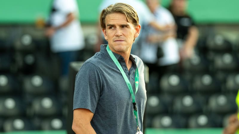 Christoph Freund (FC Bayern Muenchen, Sportdirektor), GER, SSV Ulm vs. FC Bayern Muenchen, Fussball, DFB Pokal, 1. Runde, Spielzeit 2024 2025, 16.08.2024, Eibner-Pressefoto Sascha Walther GER, SSV Ulm vs. FC Bayern Muenchen, Fussball, DFB Pokal, 1. Runde, Spielzeit 2024 2025, 16.08.2024 Ulm *** Christoph Freund FC Bayern Muenchen, Sports Director , GER, SSV Ulm vs FC Bayern Muenchen, Football, DFB Cup, 1 round, 2024 2025 season, 16 08 2024, Eibner Pressefoto Sascha Walther GER, SSV Ulm vs FC Bayern Muenchen, Football, DFB Cup, 1 round, 2024 2025 season, 16 08 2024 Ulm Copyright: xEibner-Pressefotox EP_EER