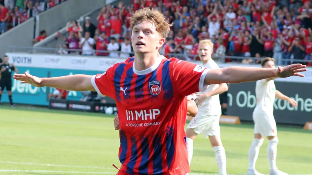 Höhenflug in Heidenheim: Bayern-Leihgabe Paul Wanner.