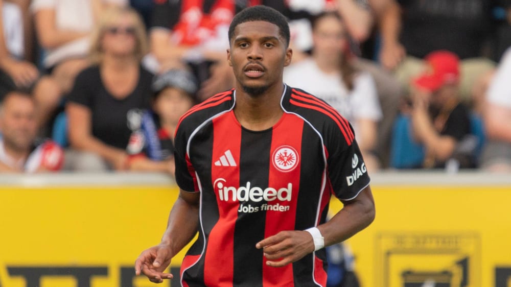  Aurele Amenda.
