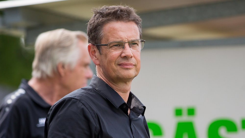 Bis zum Jahresende bleibt er dem FC Energie als Gesch&#228;ftsf&#252;hrer erhalten: Karsten Sachs.