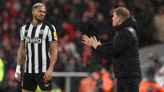 Leidensgenossen: Joelinton (li.) und Newcastle-Trainer Eddie Howe.