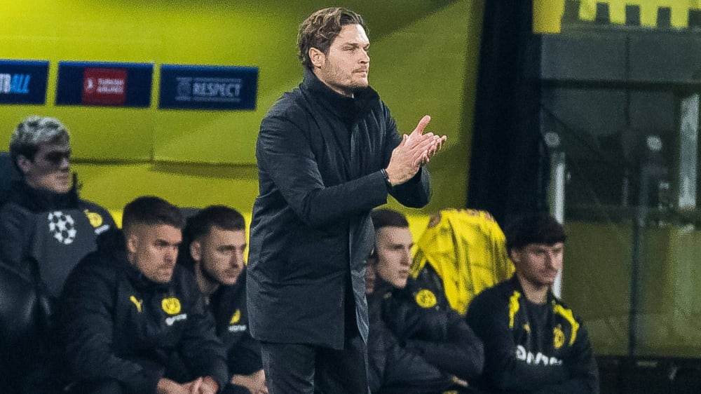 Will gegen Augsburg wieder eine mutigere Verteidigung implementieren: BVB-Coach Edin Terzic.