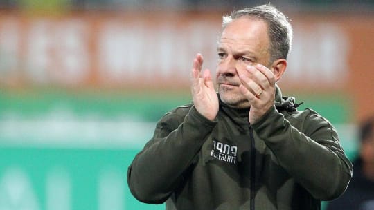 Trotz des schweren Gegners ist Alexander Zorniger optimistisch vor dem Spiel in Magdeburg.