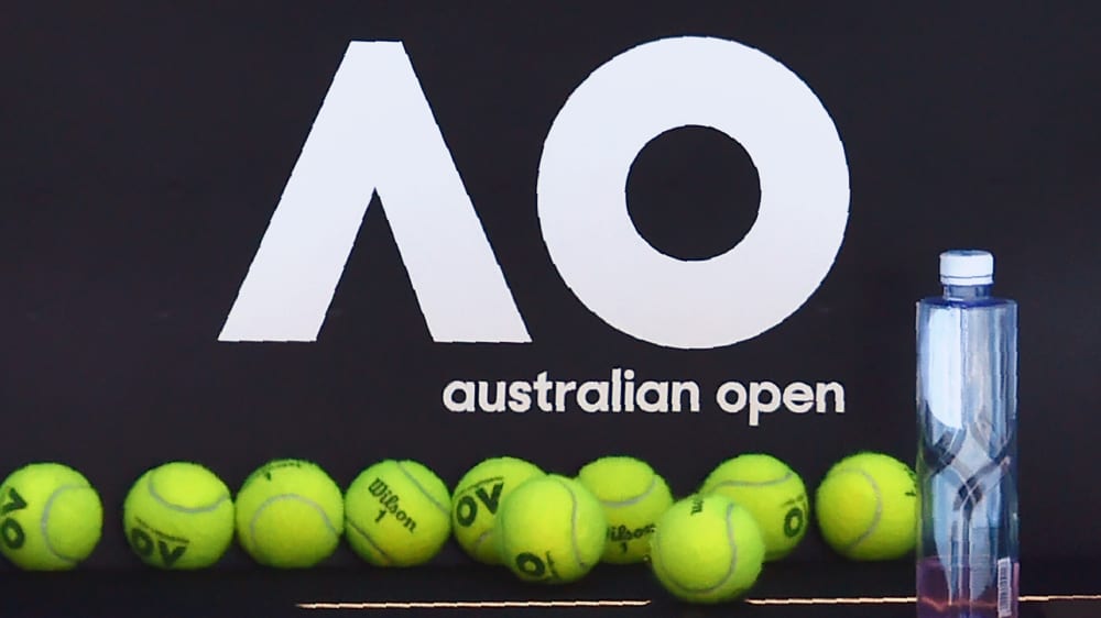 Bei den Die Australian Open gibt es die ersten Corona-F&#228;lle im Spielerfeld.